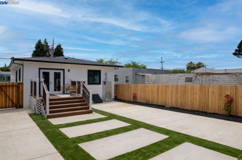 1539 Blake St, Berkeley CA 94703-1830 exterior