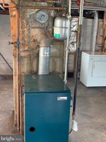 5443 Frosthoffer Ave, Camden NJ 08109-1164 exterior