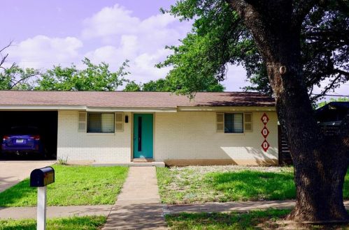 200 Croslin St, Austin TX  78752-2434 exterior