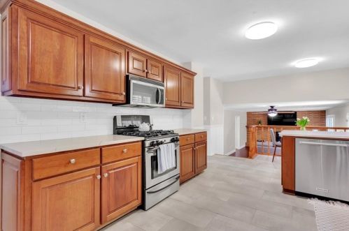 3769 Kinnard Dr, Atlanta GA 30360-1505 exterior