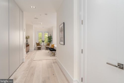 1604 13th St, Washington DC 20009-4303 exterior