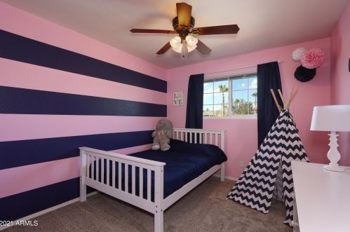 4331 Amberwood Dr, Phoenix AZ 85045-4209 exterior