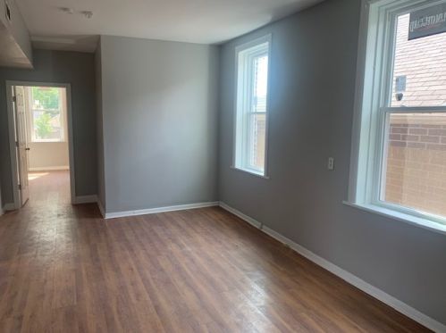 8444 Buffalo Ave, Chicago IL  60617-2609 exterior