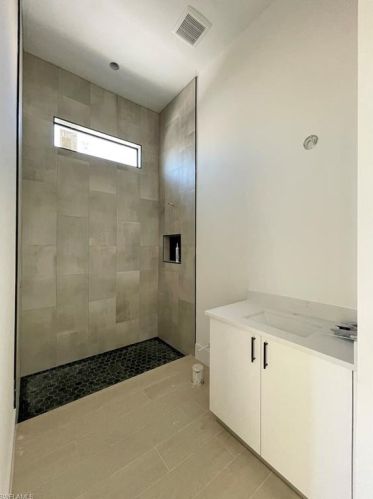 681 93 Ave, Naples FL 34108-2438 exterior