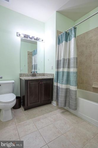 1442 Sierra Dr, Trenton NJ 08619-2071 exterior