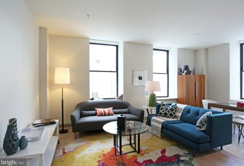 1340 Chestnut St, Philadelphia PA  19107-3521 exterior