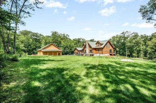 81 Griggs Rd, Sutton, MA 01590-1015