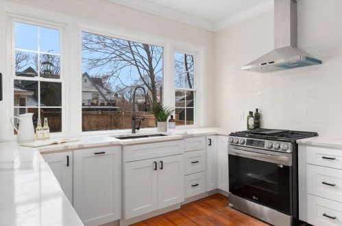 294 Doyle Ave, Providence RI  02906-3355 exterior