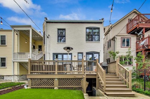 4727 Artesian Ave, Chicago IL 60645-5302 exterior