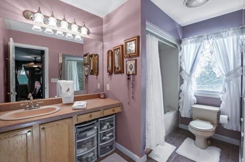 230 Ridge Ave, Pittsburgh PA  15237-6914 exterior