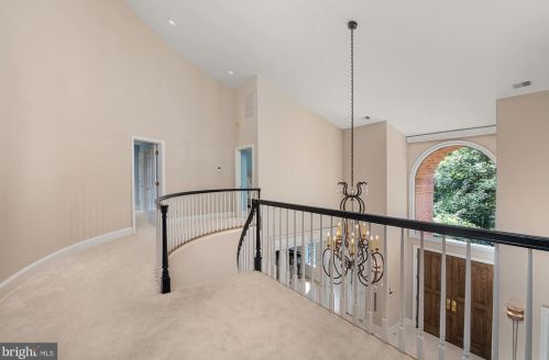 9821 Avenel Farm Dr, Rockville MD  20854-5414 exterior