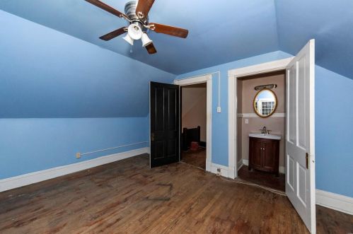 5812 De Giverville Ave, Saint Louis MO 63112-1617 exterior