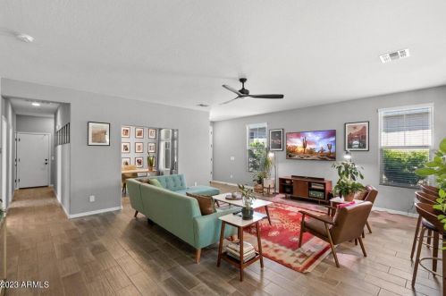 3115 32nd Way, Phoenix, AZ 85018-6206