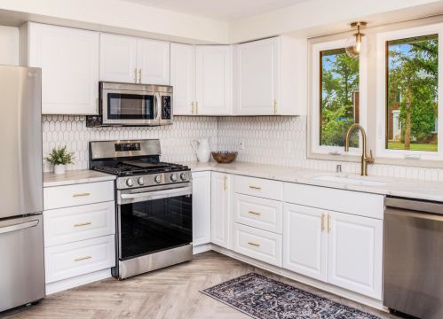 4100 Ardmore Ave, Milwaukee WI  53211-1801 exterior