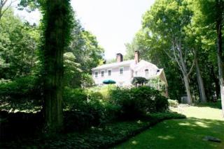 320 Bayberry Ln, Westport CT  06880-1315 exterior
