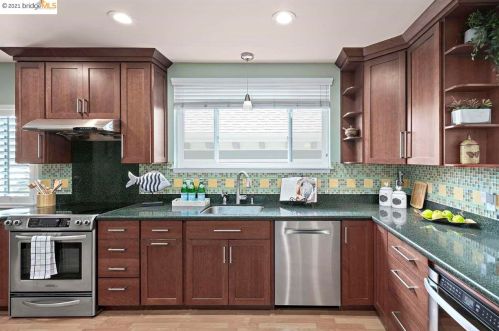 1118 Delaware St, Berkeley CA 94702-1620 exterior