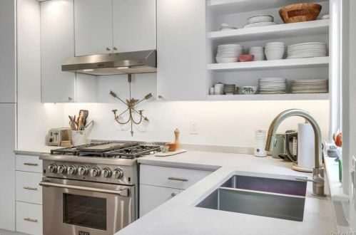 215 Douglas Pl, Mount Vernon NY 10552-1106 exterior