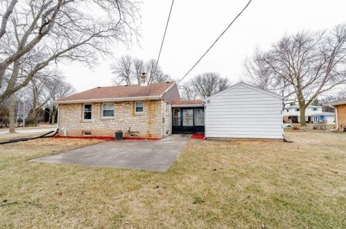 9504 Palmetto Ave, Milwaukee WI  53222-1558 exterior