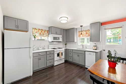 1639 Moynelle Dr, Pittsburgh, PA 15243-1656