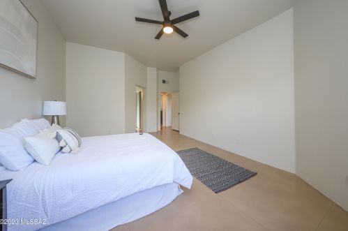 6561 Shadow Bluff Dr, Tucson AZ  85704-6950 exterior