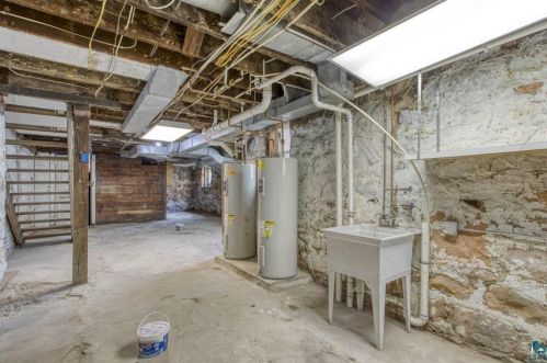 834 2nd St, Duluth MN 55805-2101 exterior