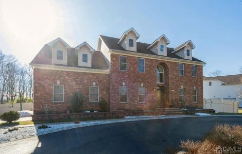 6 Yosemite Ct, Old Bridge, NJ 08857-4308