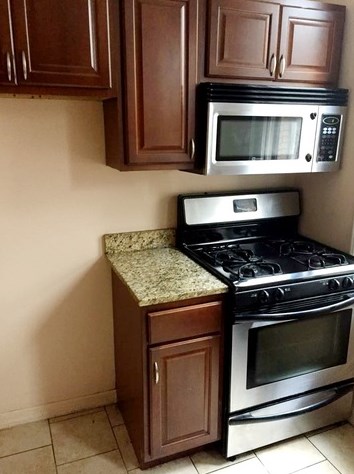 947 18th St, Chicago IL 60608-2305 exterior