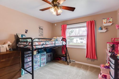 8221 Cleadis Ave, South Saint Paul MN 55076-3321 exterior