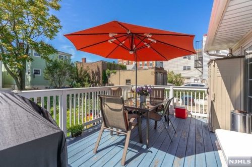 390 Jersey Ave, Fairview NJ 07022-1200 exterior