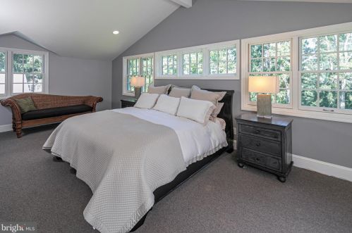 307 Edgerstoune Rd, Princeton NJ 08540-6716 exterior