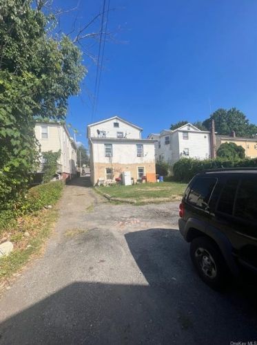 174 Un Ave, Peekskill NY 10566-3445 exterior