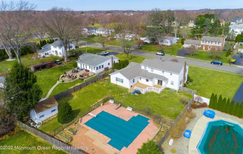 91 Harding Rd, East Freehold NJ 07728-9004 exterior