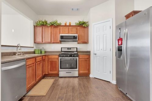 2099 Executive Dr, Duluth GA 30096-8972 exterior