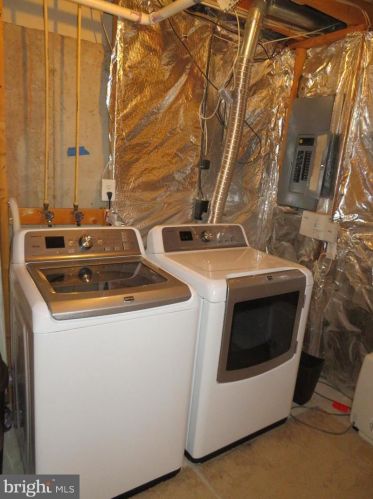 225 Foxmanor Ln, Glen Burnie MD 21061-6349 exterior