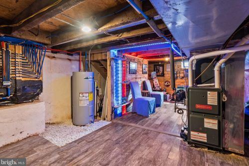 1648 4 St, Philadelphia PA 19148-1802 exterior