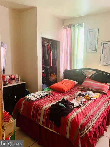 1243 33 St, Camden NJ 08105-4305 exterior