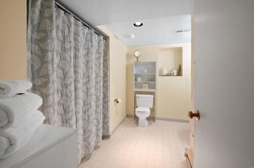 17 Covington Ln, Saint Louis MO 63132-4200 exterior