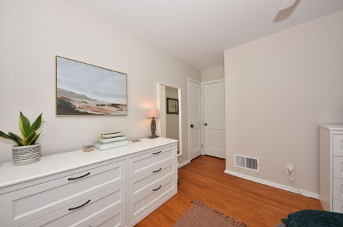 1214 Roadsmeet St, Milwaukee WI  53212-2646 exterior