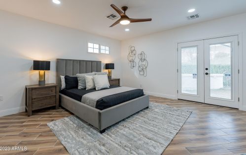 1121 Bethany Home Rd, Phoenix AZ  85014-2229 exterior