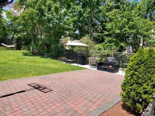 134 Franklin Ave, Mount Vernon NY 10550-3610 exterior