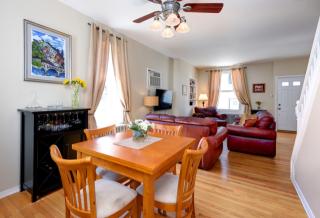 3863 Manor St, Philadelphia PA  19128-5207 exterior