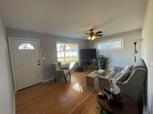 4937 Crawford Ave, Milwaukee WI  53220-2005 exterior