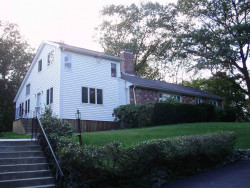 201 Valentine St, Newton, MA 02465-3001