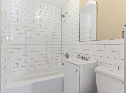 5509 Wonder Wood Dr, Bull Valley IL 60097-9001 exterior