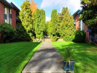10735 Roosevelt Way, Seattle WA  98125-7307 exterior