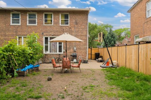 9157 Burnside Ave, Chicago IL  60619-7359 exterior