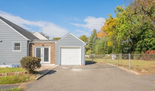 78 Henshaw Ave, Springfield NJ  07081-2210 exterior