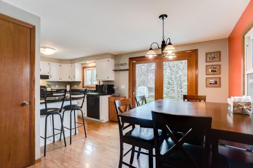 8221 Cleadis Ave, South Saint Paul MN 55076-3321 exterior