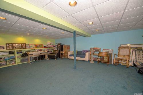 2 Carldon Rd, Commack NY 11725-1611 exterior