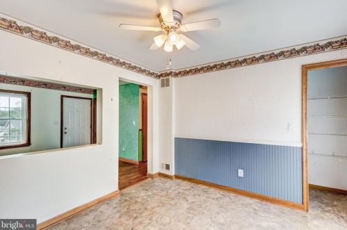 453 Columbus Ave, Littlestown PA 17340-1519 exterior